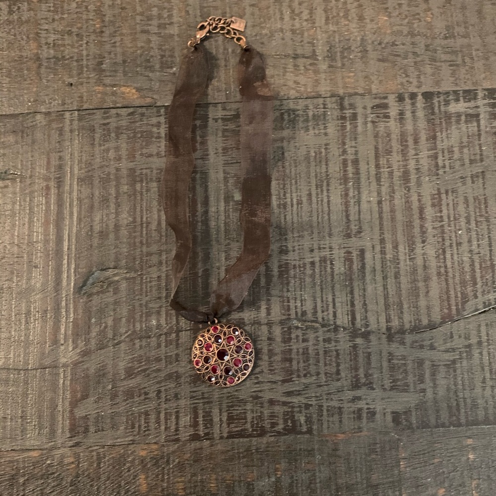 Boutique necklace